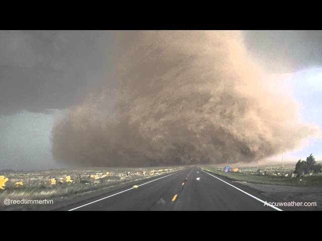 Tornado forms near Wray, Colorado in up-close video